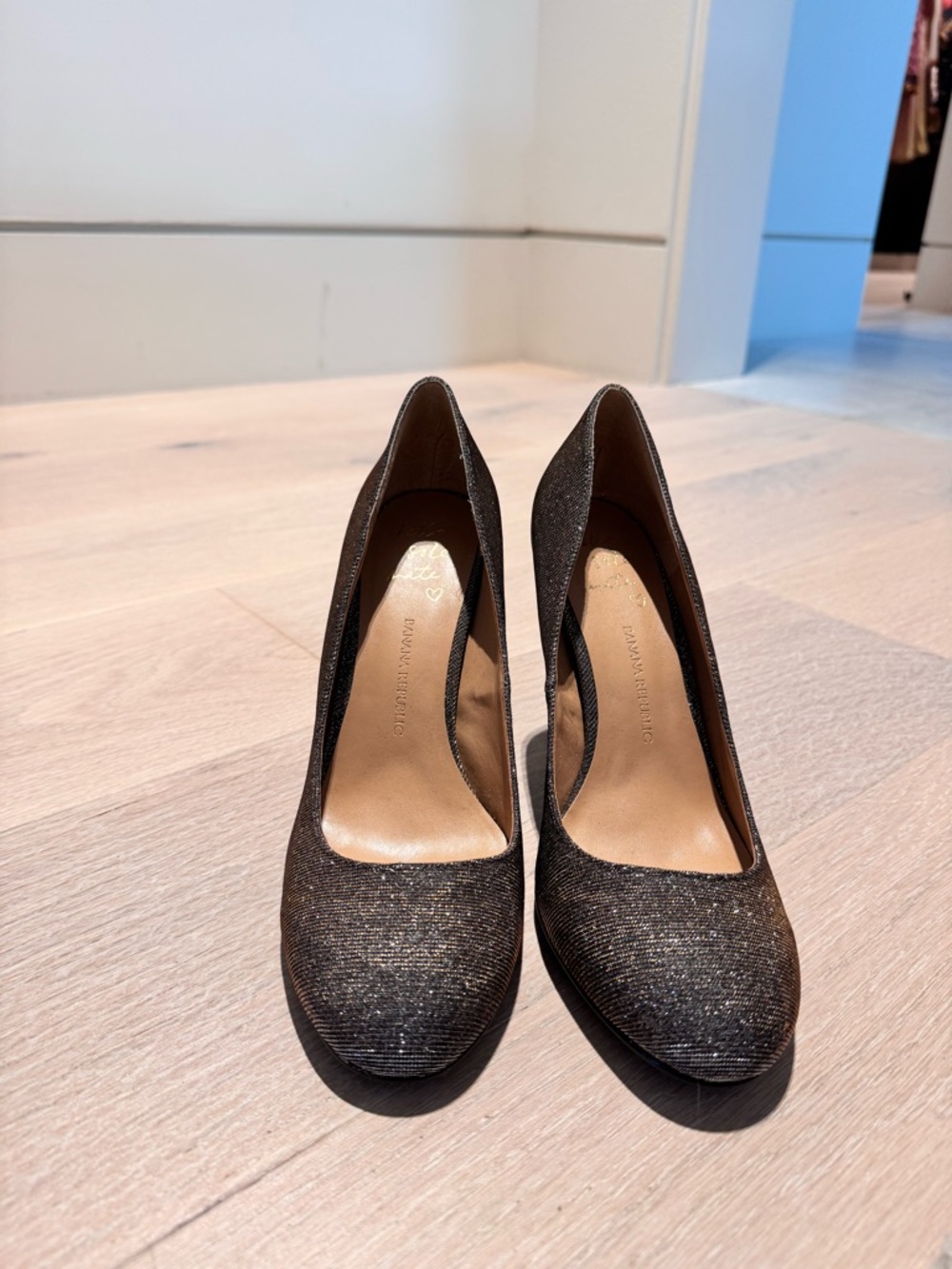 Banana Republic Heels